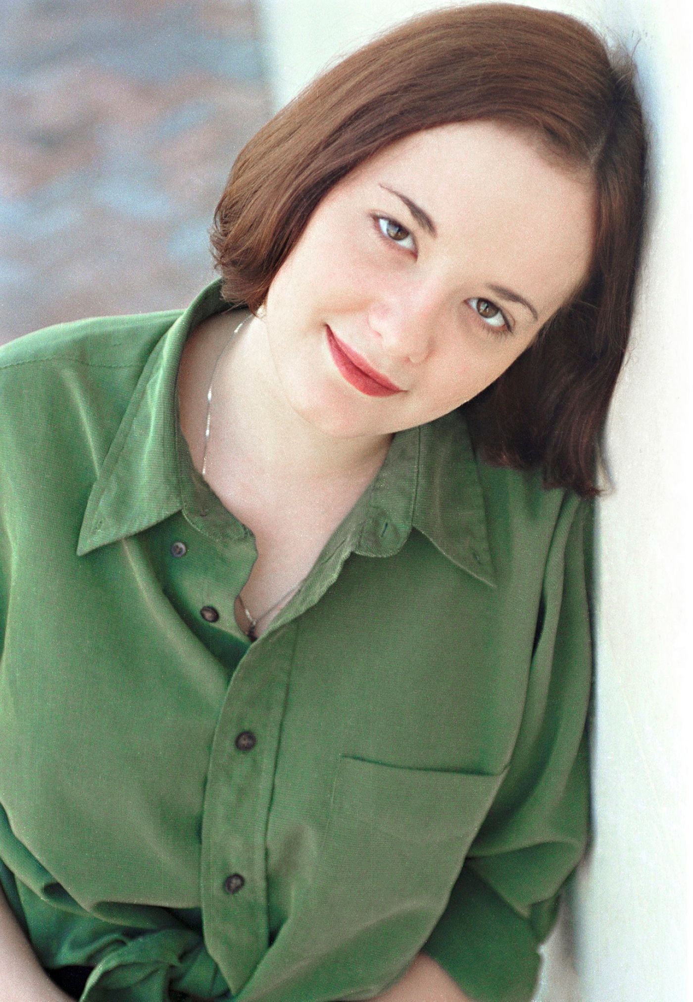 Sample individual portrait in soft natural light